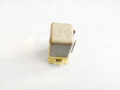 Nissan almera 2000 relay - almera,